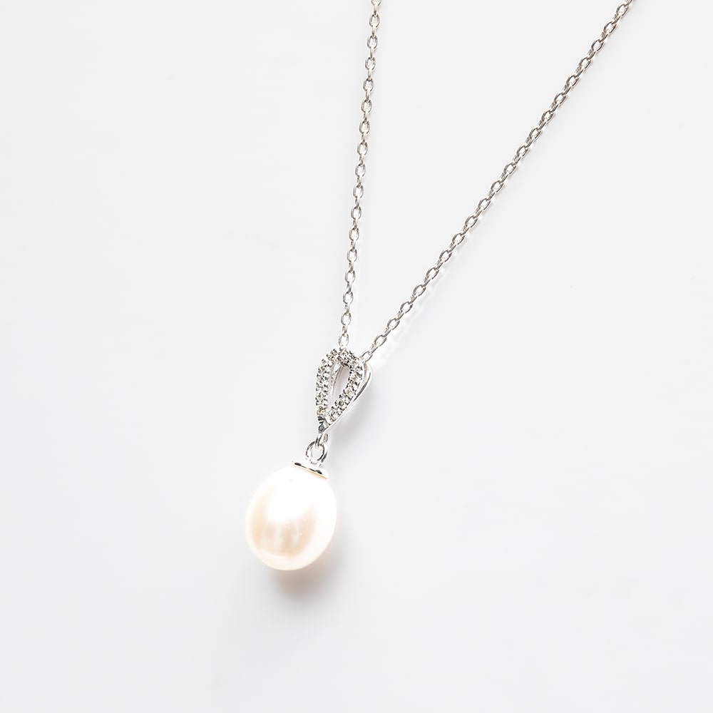 [PDPN03] 18ct White Gold Fresh Water Pearl Diamond Necklace