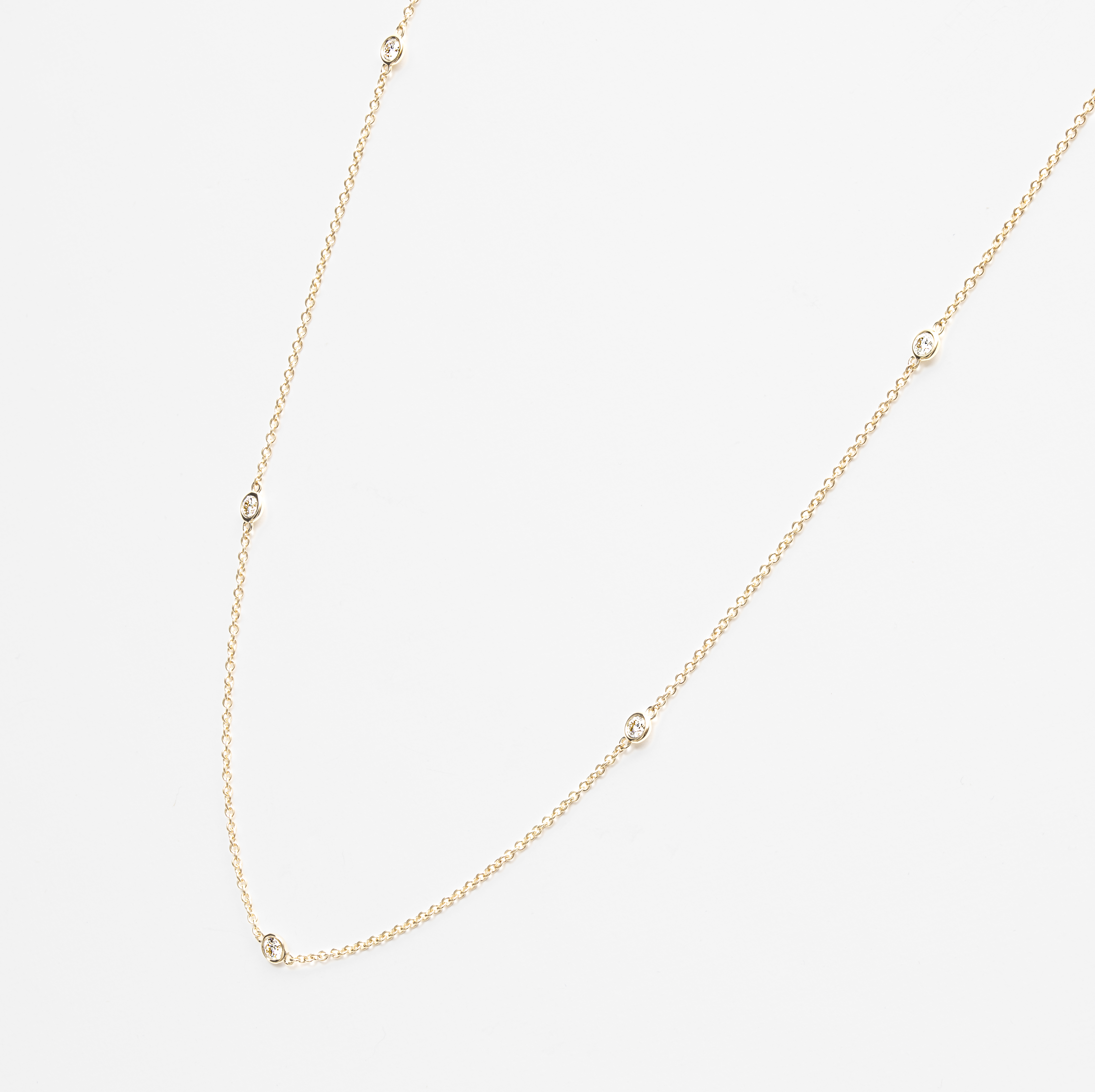 18ct Yellow Gold Diamond Spectacle Set Necklace 5 Stone