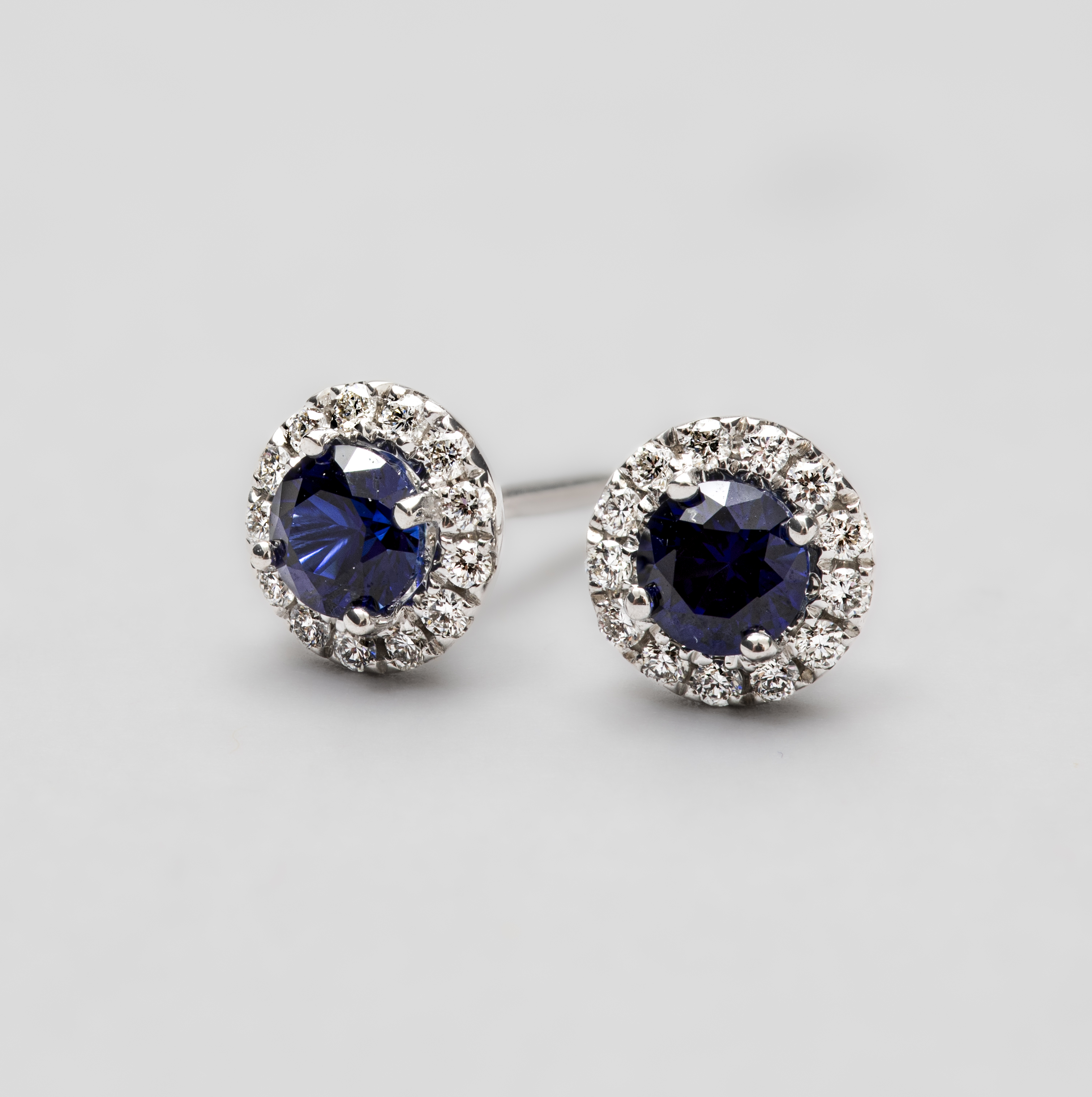 18ct White Gold Round Brilliant Blue Lab Sapphire Diamond Halo Stud Earrings (0.40ct)