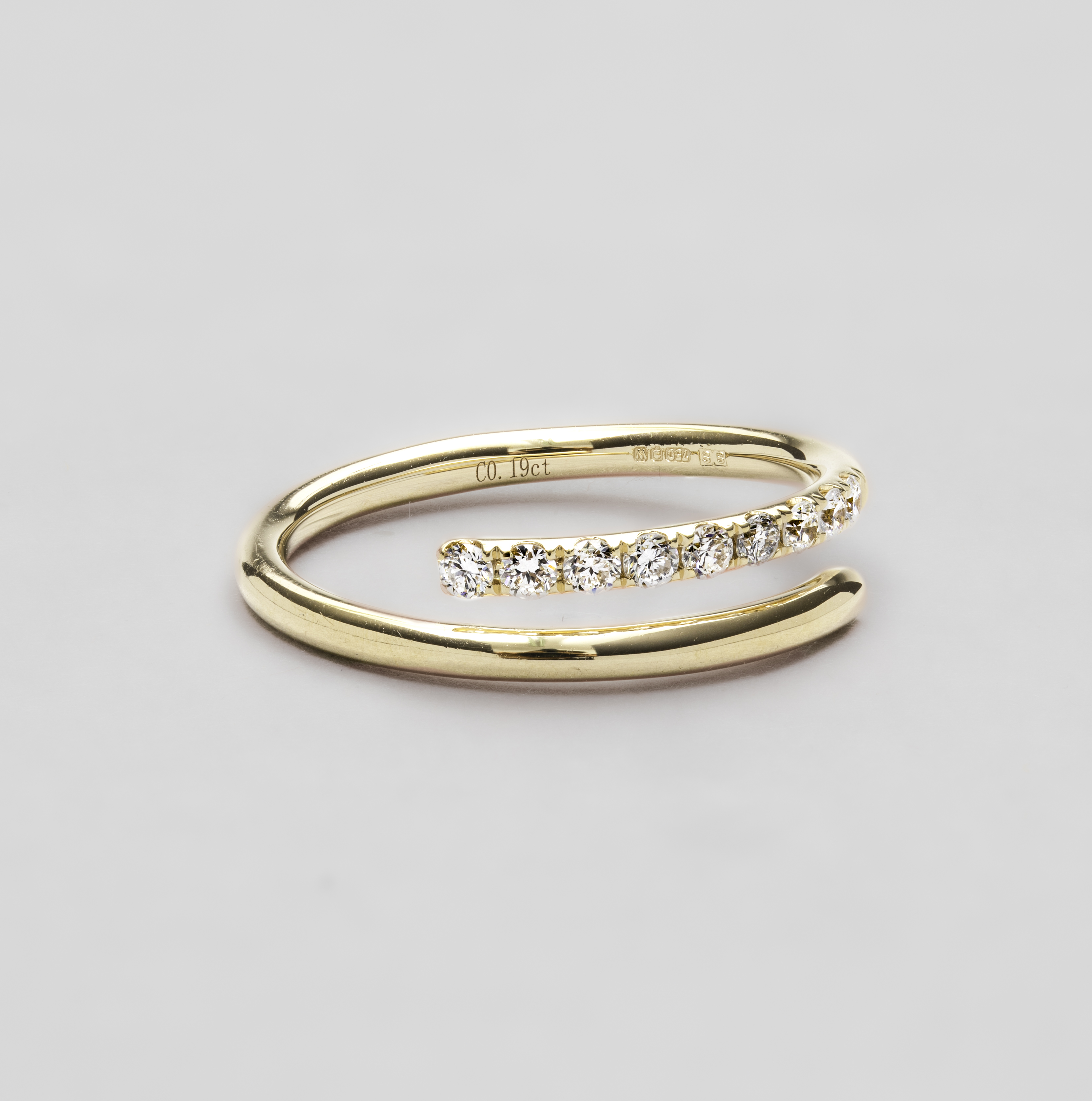 18ct Yellow Gold Crossover Eternity Ring