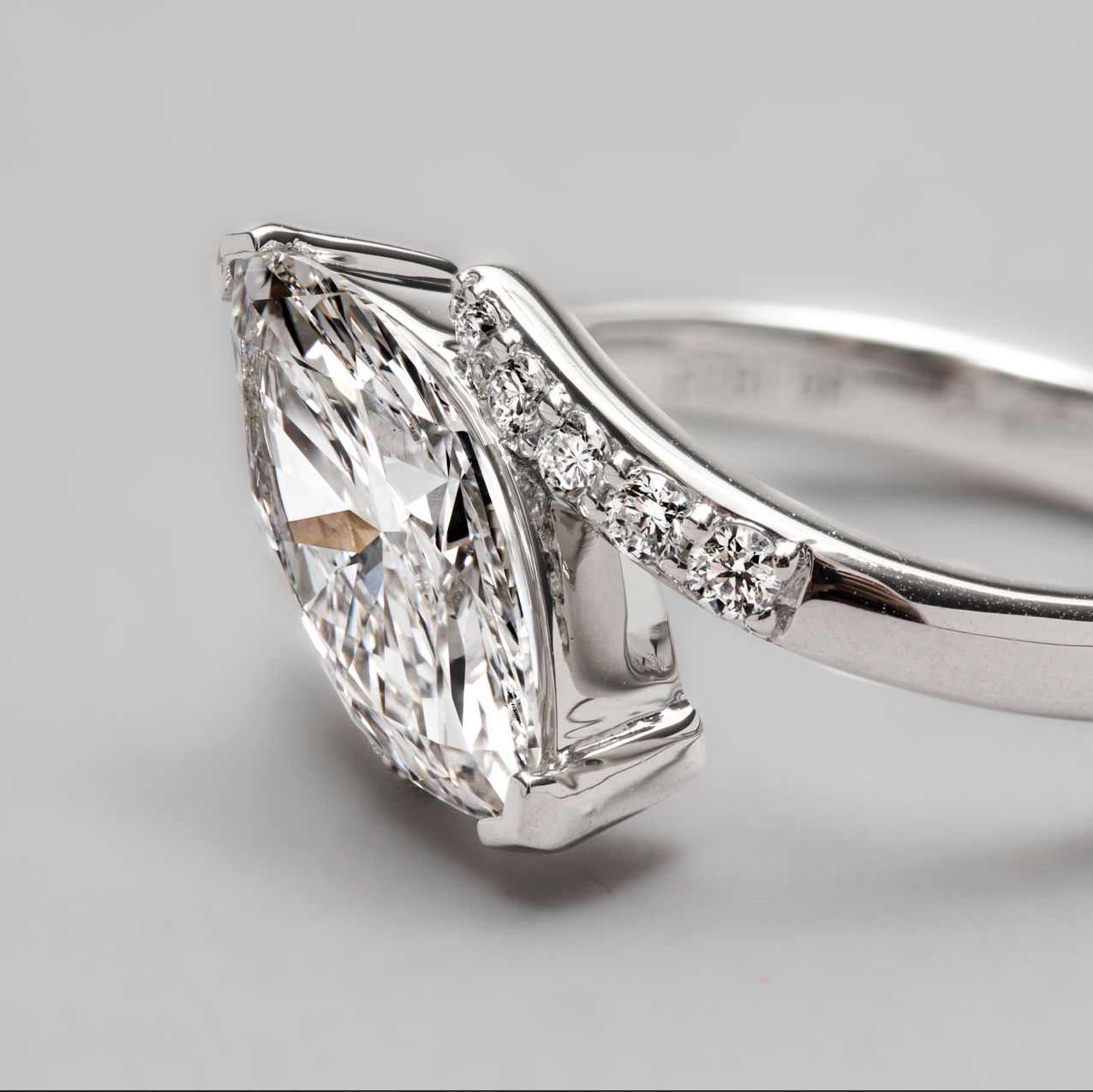 [PDR8561] Platinum Crossover Set Marquise Lab Diamond Engagement Ring ...