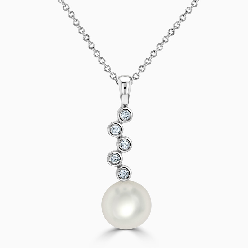 18ct White Gold Diamond and Fresh Water Pearl Pendant