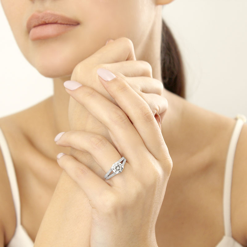 Platinum Round Brilliant Pavé Split Shoulder Engagement Ring