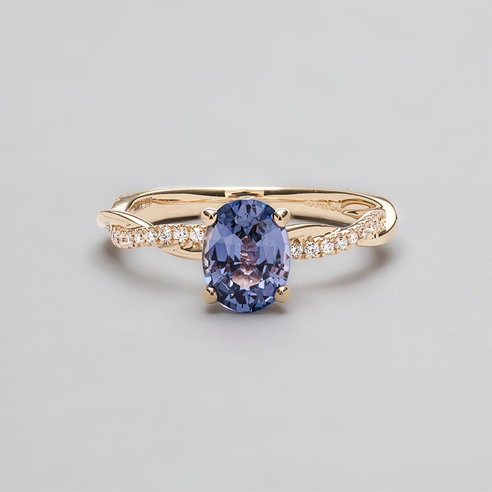 18ct Yellow Gold Oval Purple Sapphire Diamonds Shoulder Set Ring