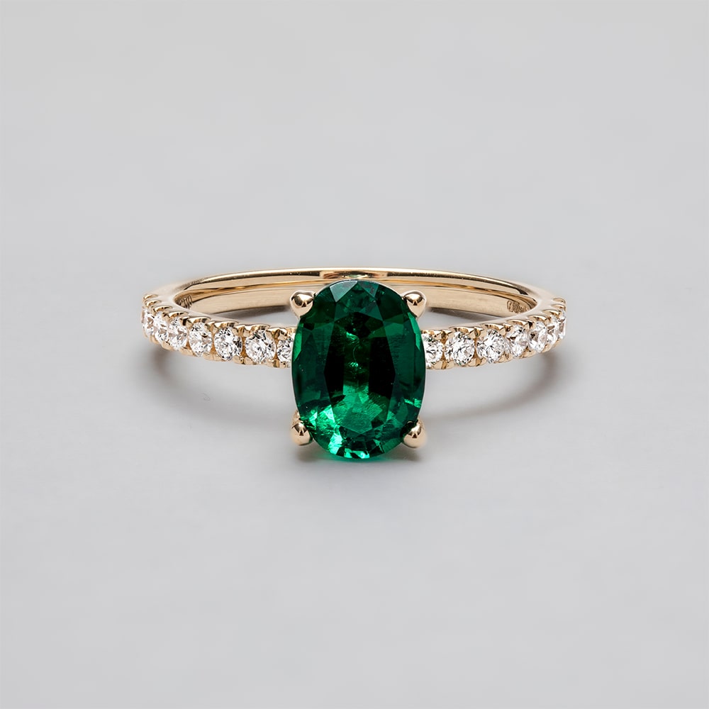18ct Yellow Gold Oval Lab Emerald Diamonds set Ring