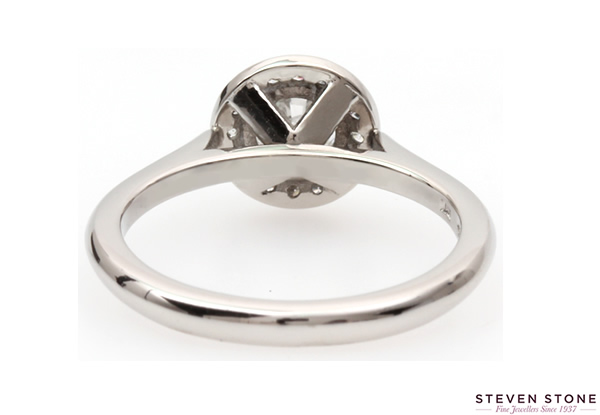 Halo diamond engagement ring 