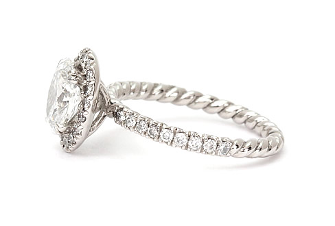 oval shaped diamond engagement ring 