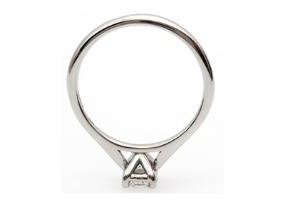 oval diamond engagement ring 