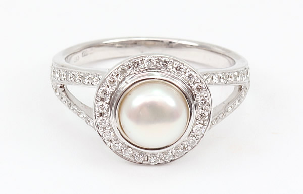 pearl and diamond ring 